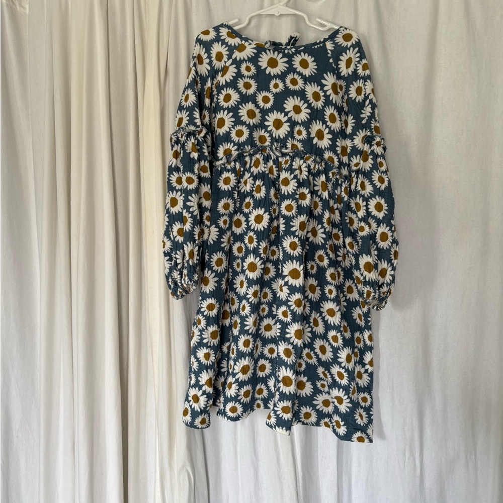 Alice + Ames Charming Daisy Print Kids Dress in Blue